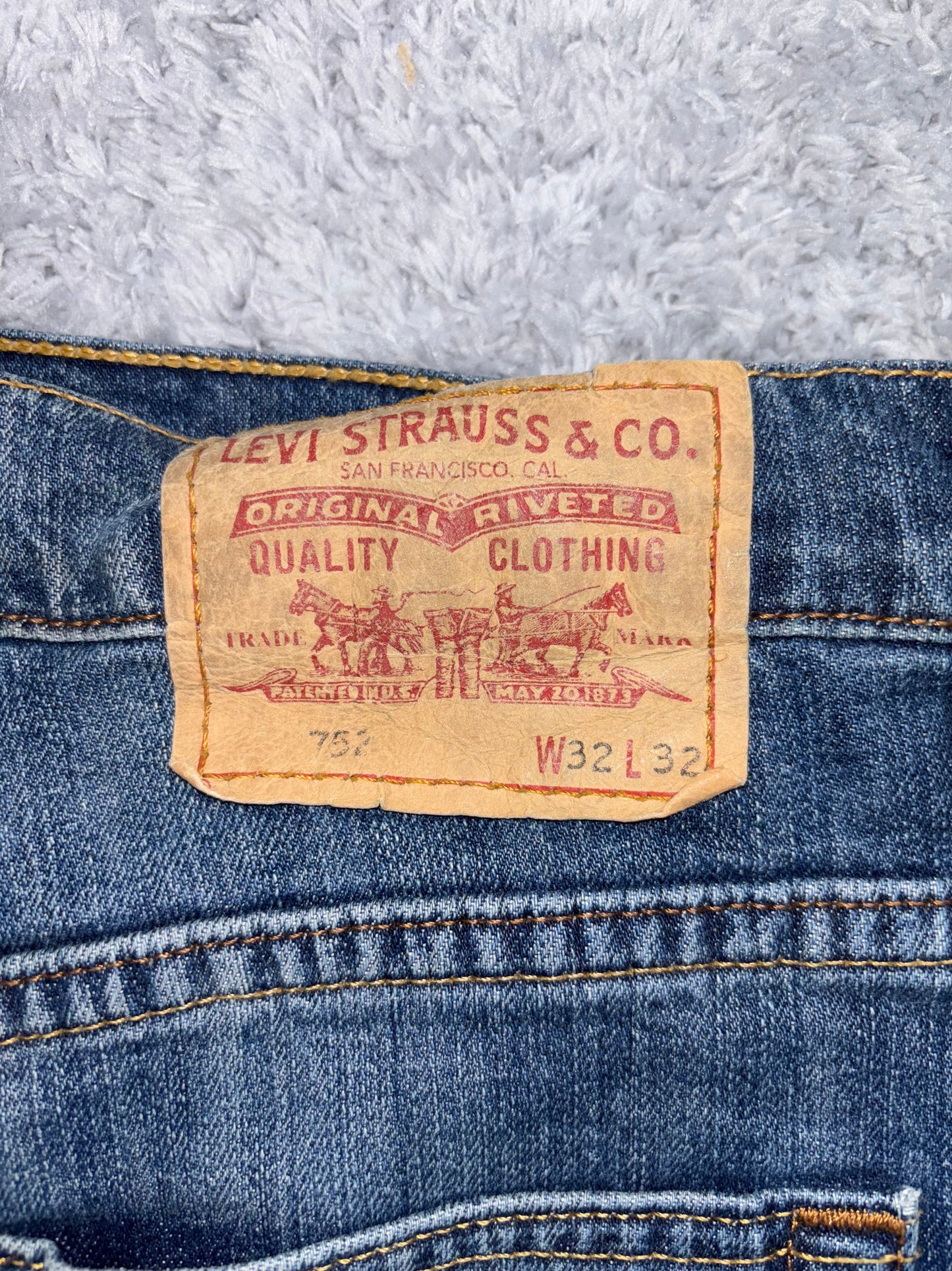 LEVI’S 752